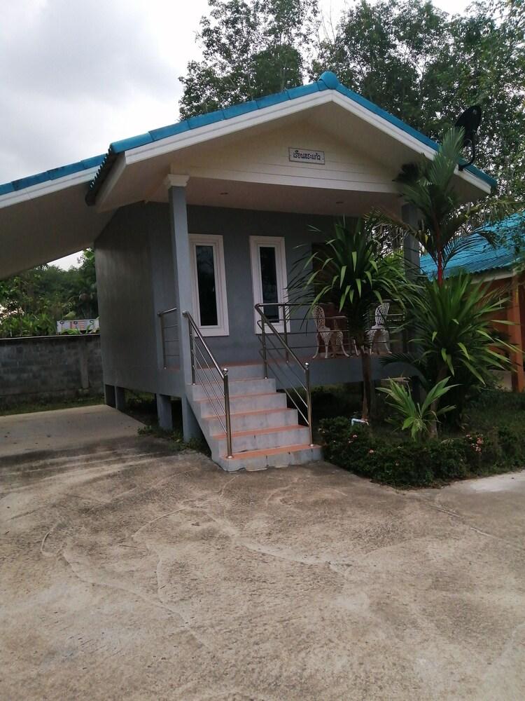 Oyo 75515 Sairung Farmstay Krabi town Kültér fotó